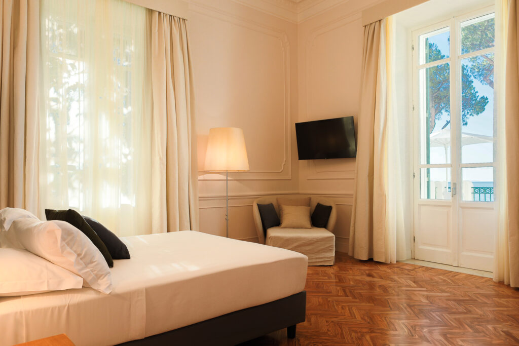Cameera Grand Deluxe con Terrazza sul Mare Villa Maria Teresa Formia
